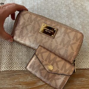 Michael Kors Wallet and card/coin purse Rose Gold Pink Coated Canvas